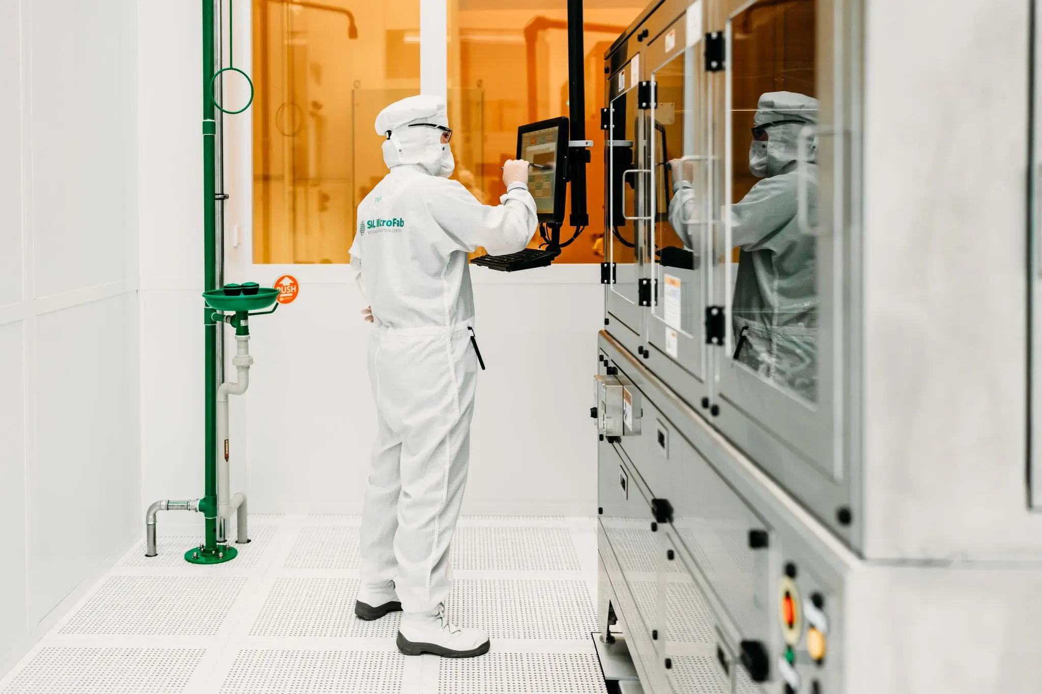 Europe's First Ion-Trap-Chip Pilot Line Launched to Boost Quantum Technology Fabrication.