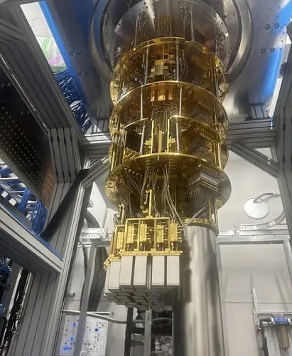 Fujitsu and RIKEN Unveil World-Leading 256-Qubit Superconducting Quantum Computer