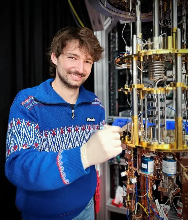 Physicists Achieve Fully Optical Readout of Superconducting Qubits, Paving Way for Scalable Quantum Computers and Fiber Optic Networks