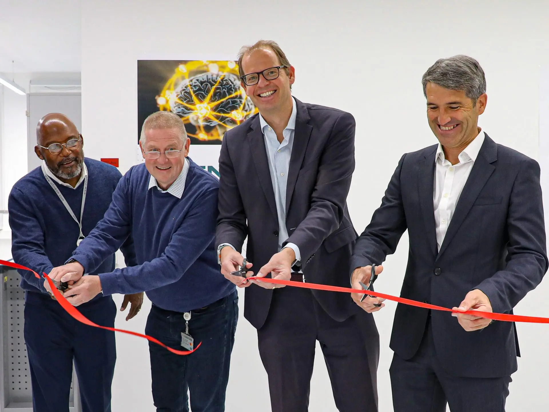 Infineon Opens Quantum Electronics Lab, Aims for Industrial-Scale Quantum Computing and AI