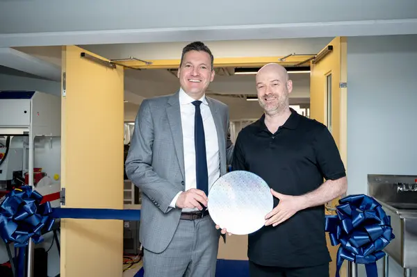 Canada Invests in Quantum Computing: Xanadu Opens $10M Photonic Packaging Facility