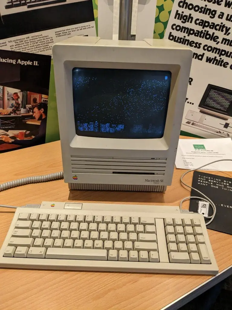 The Apple Mac 2 (sometimes referred to as Macintosh 2) was an early personal computer released by Apple in the mid-1980s as a successor to the original Macintosh. This model represented an important step in the evolution of Apple's personal computing line.