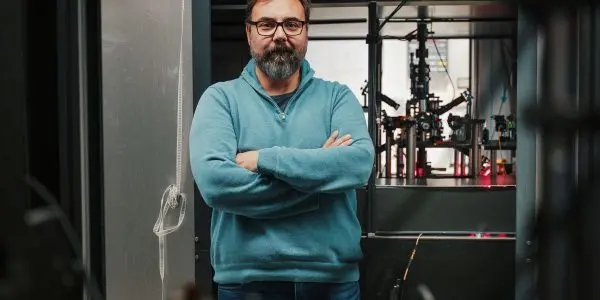 24,000 Atoms Build ‘Mini-Universe’ to Measure Time Without Clocks