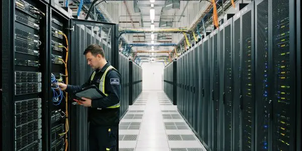 ISO Adopts Quantum-Resistant Standard Co-Designed by Warwick Team