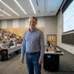 Edward Farhi lecturing on quantum algorithms