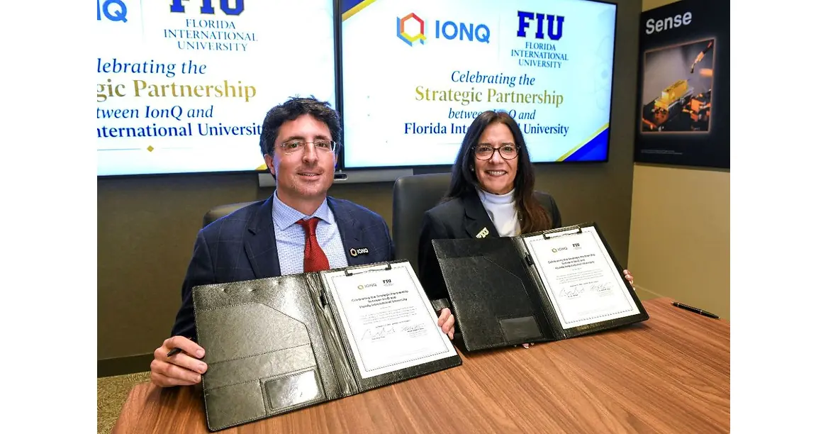 IonQ Chairman and CEO Niccolo de Masi and FIU Provost, Executive Vice President and Chief Operating Officer Elizabeth M