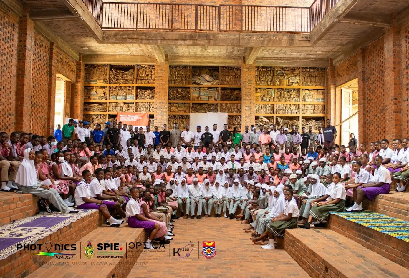 “Light Up Ghana 3.0” Introduces Photonics to 400 Students