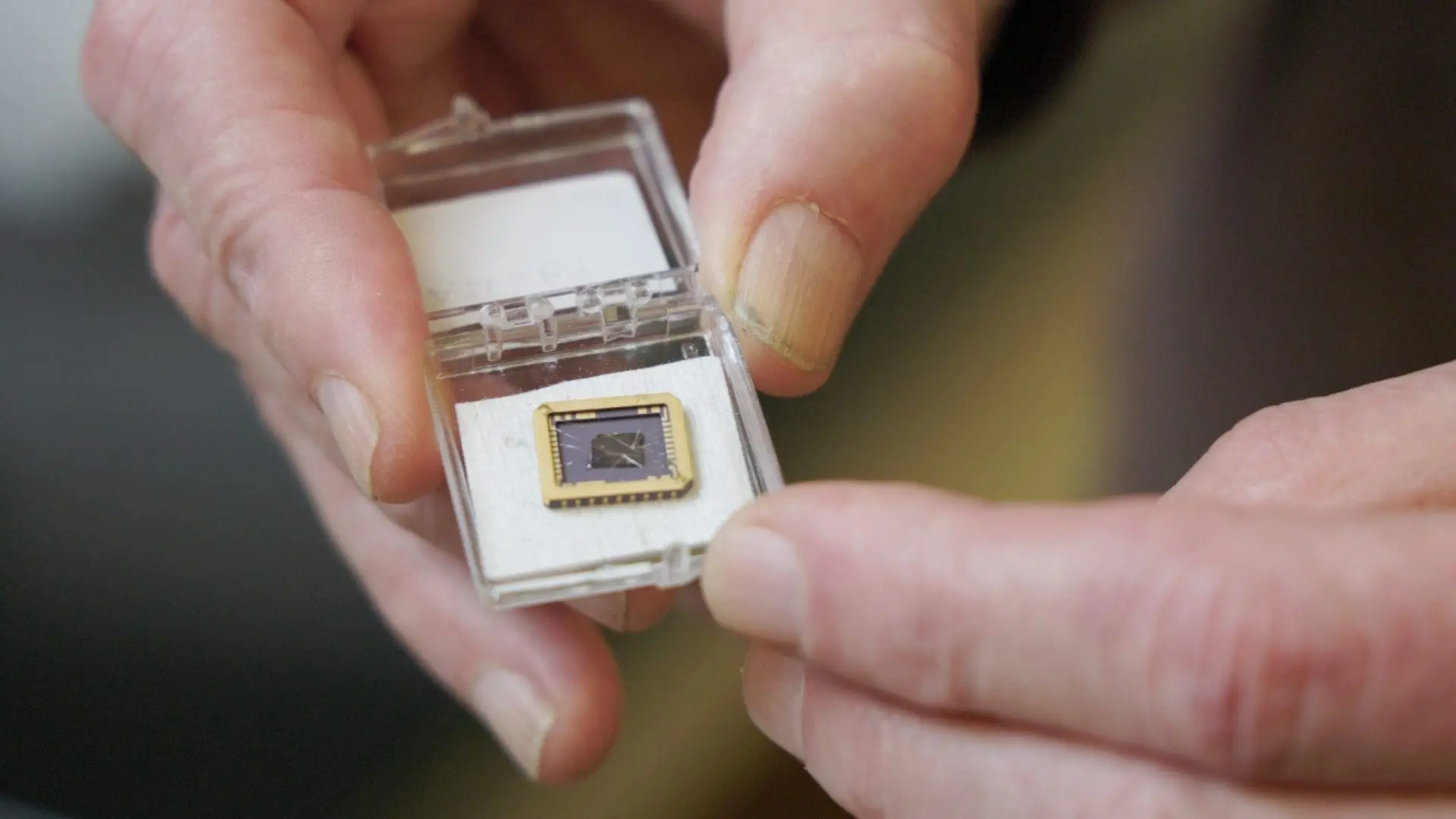Georgia Tech Researchers Develop First Functional Graphene Semiconductor, Potential Quantum Computer Applications