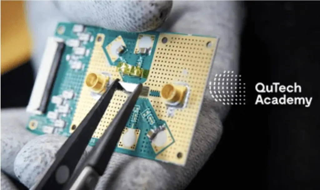 Quantum Computing Courses from Online Platforms: Edx and Coursera.