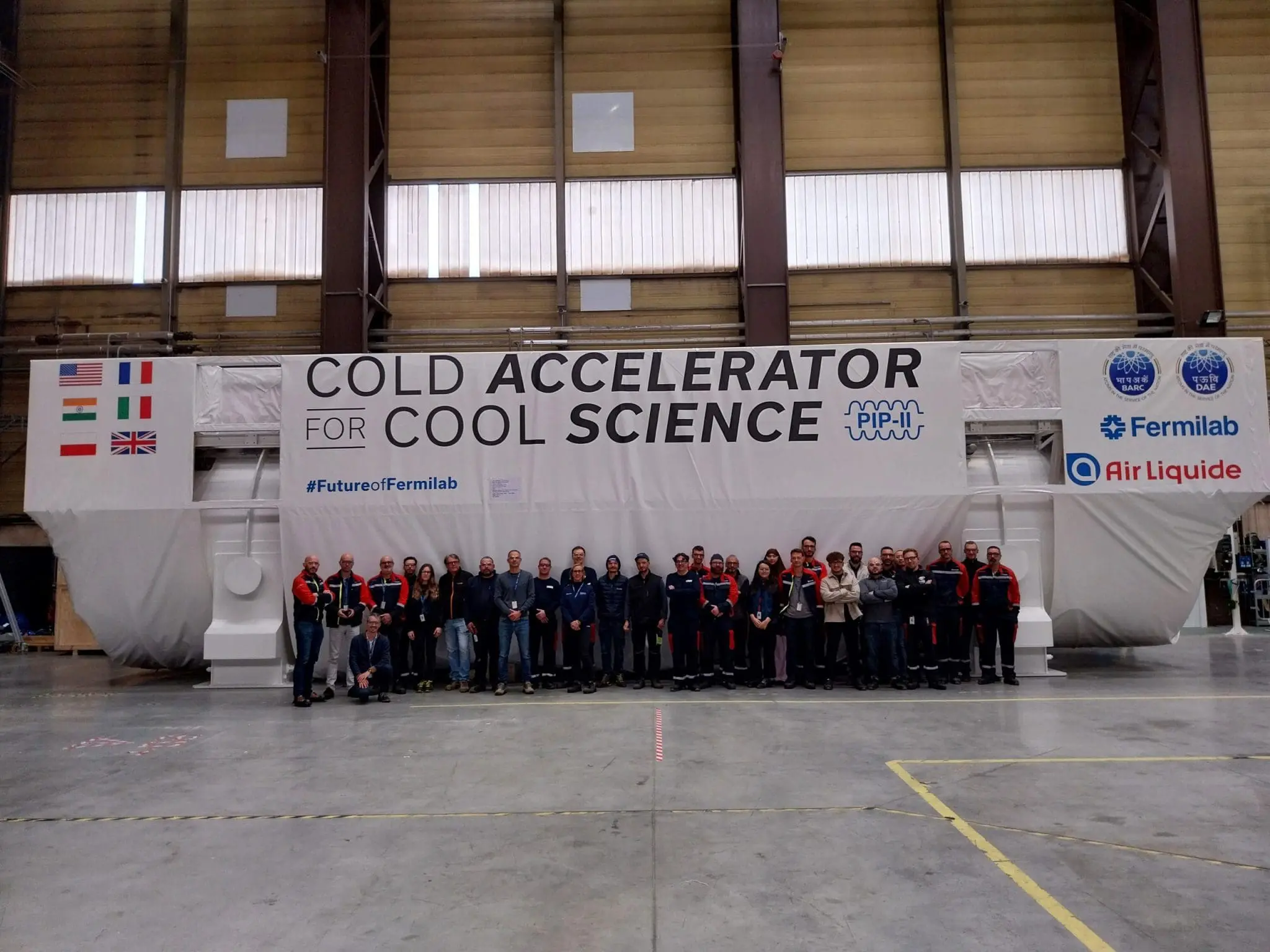 Fermilab receives massive coldbox for accelerator upgrade