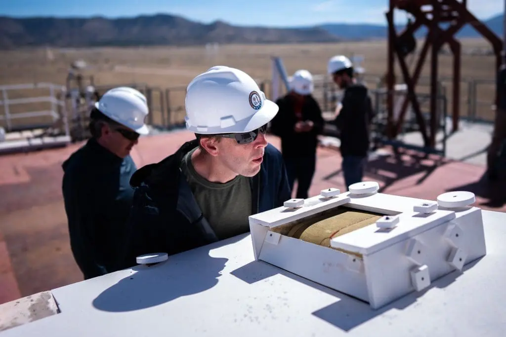 24-Inch Sample Withstands 4,500°F in Sandia’s Solar Tests