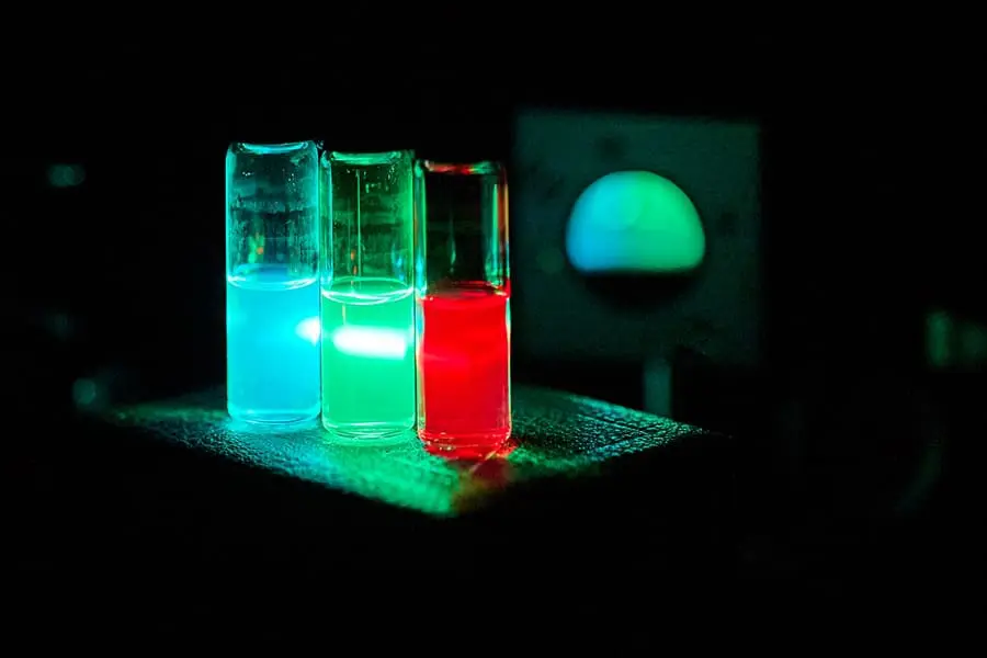 Affordable Quantum Dots At Room Temperature: Scientists Achieve Breakthrough In Stabilization For Quantum Computing