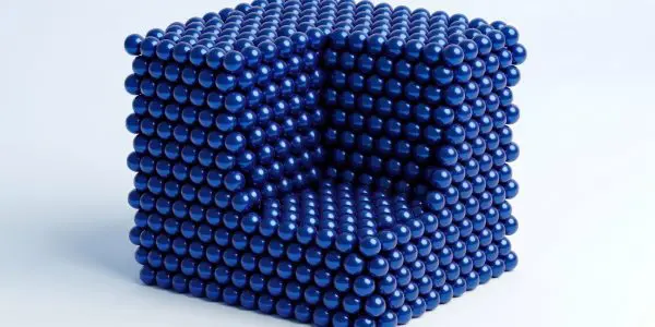 A cube of close-packed blue spheres with a corner cut away