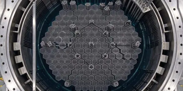 A cryostat cooling ring