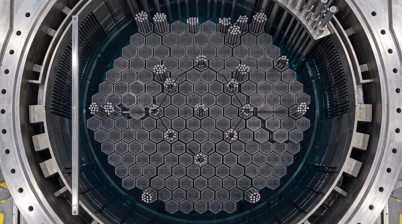 A cryostat cooling ring