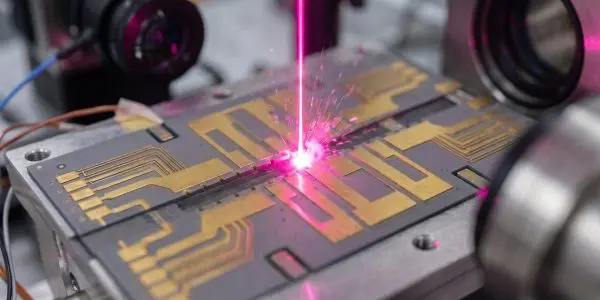 Researchers Build Integrated Waveguide for Ion Traps