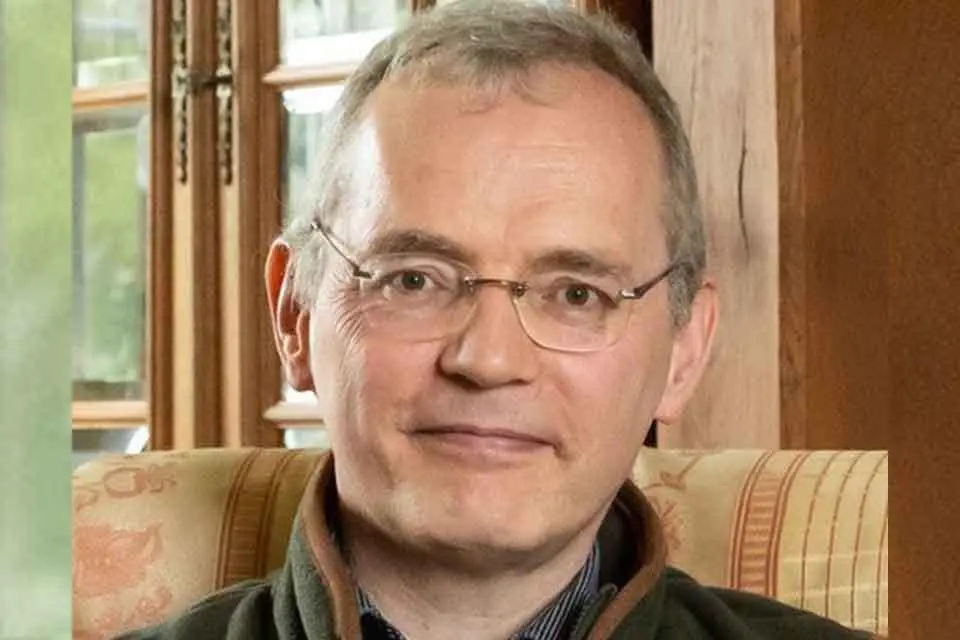 Oxford Professor Wins Prestigious Physics Education Award