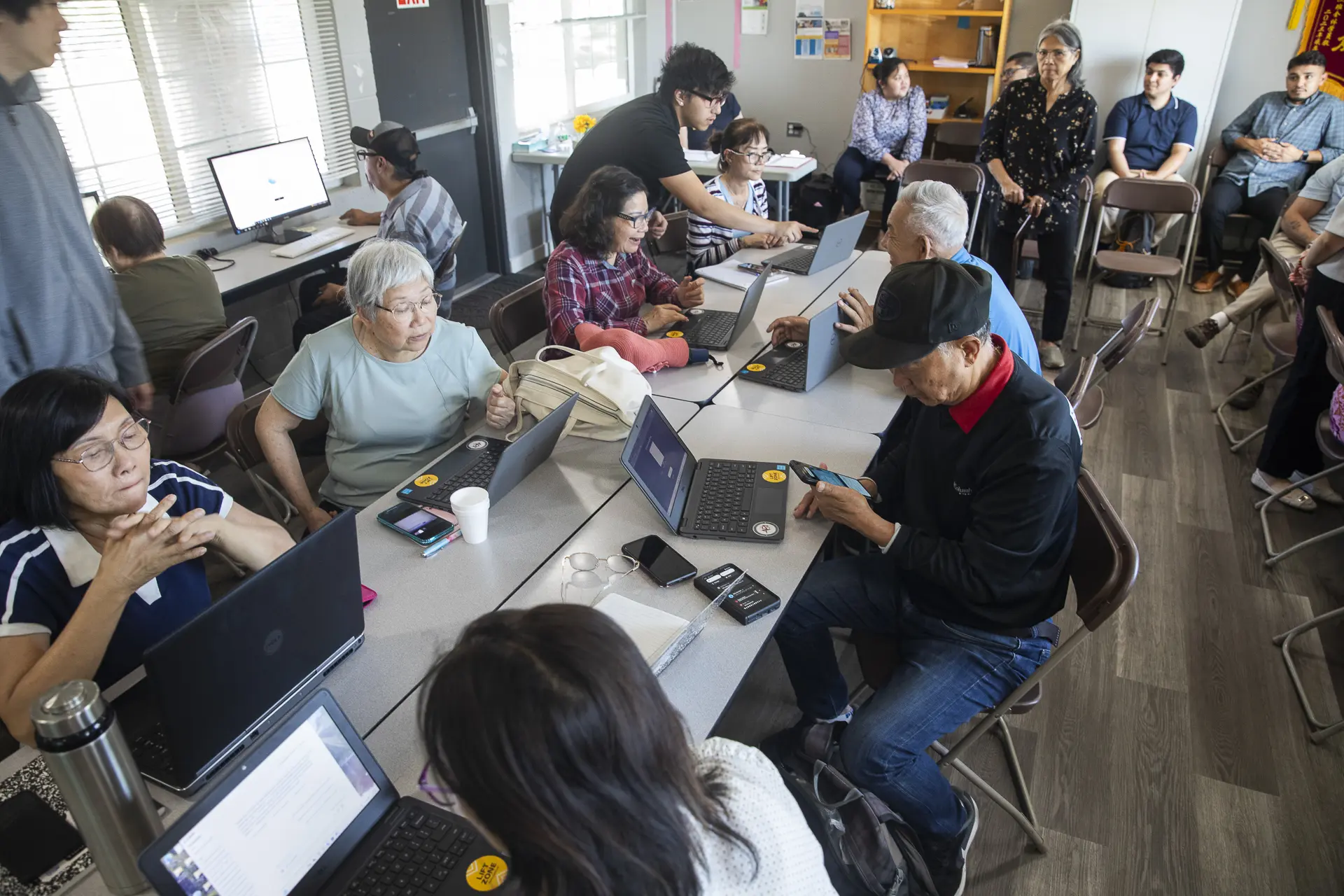 Sacramento State Initiative Boosts AI Literacy with ChatGPT Training in Underserved Communities