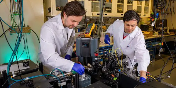 Soloway and Feder in Awschalom lab