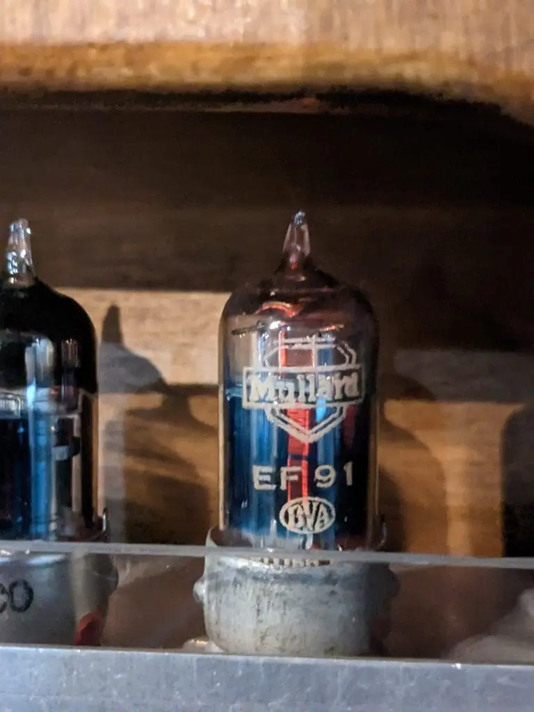 Vacuum tubes were the foundational electronic components in early computers, acting as electronic switches and amplifiers. These glass tubes, similar to light bulbs, contained electrodes in a vacuum. By controlling the flow of electrons between these electrodes, they could represent binary digits (bits) and perform logical operations. While crucial for enabling the first generation of electronic digital computers like ENIAC, vacuum tubes were bulky, consumed significant power, generated substantial heat, and were prone to failure, ultimately limiting the reliability and scalability of these early machines.
