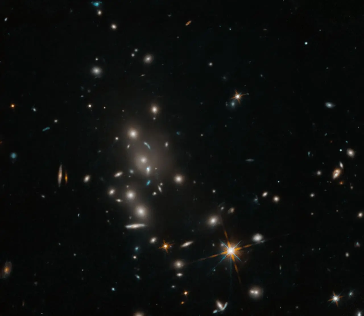 Visible & Infrared Light Reveal Galaxy Cluster MACS J1141 Details