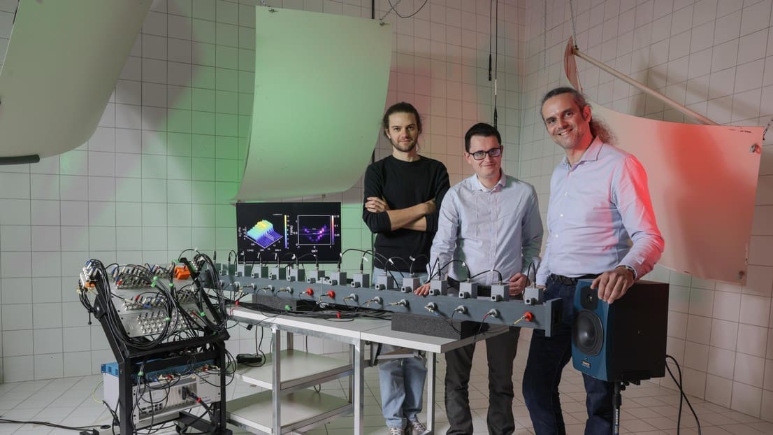How Quantum Atoms Communicate: EPFL Researchers Develop Acoustic System to Listen In