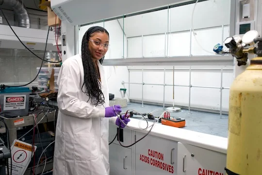 Rice Scientists Develop Flash Joule Heating Method to Eliminate Forever Chemicals and Transform Waste into Graphene