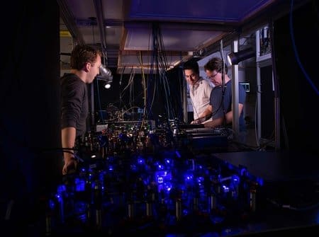 Quantum Control: Caltech Physicists Harness Atomic Motion for Enhanced Entanglement & Computing
