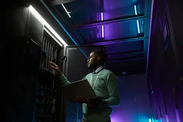 Arqit (Arqq): A Commercial History Arqit quantum-safe network and data-centre security, the ARQQ company