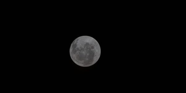 NASA’s Artemis II Launches First Crewed Moon Expedition Since 1972