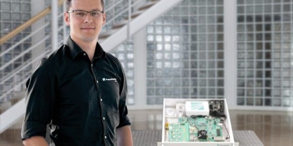 Fraunhofer IPMS Launches 19-Inch Rack QRNG System