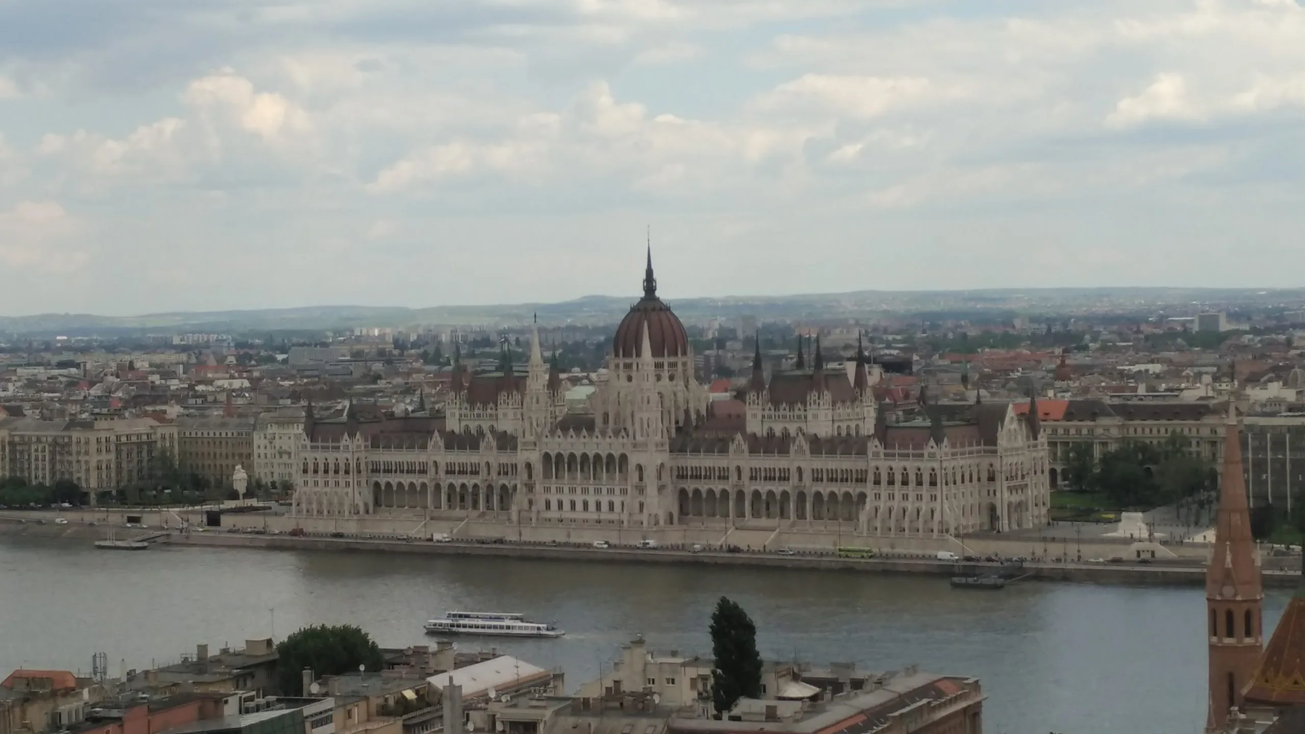 Largest Photonic Quantum Processor Ships To Hungary