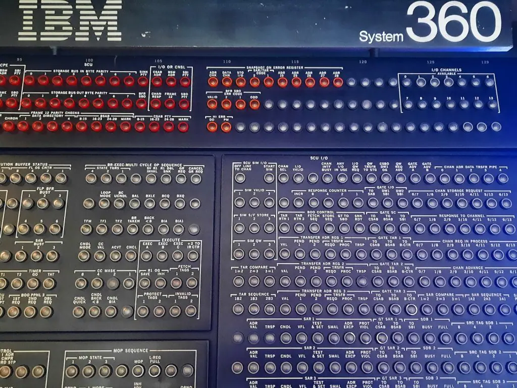 Spooky Parallels from the Past: what past technology Development can tell us about the Future of Quantum Technology?
