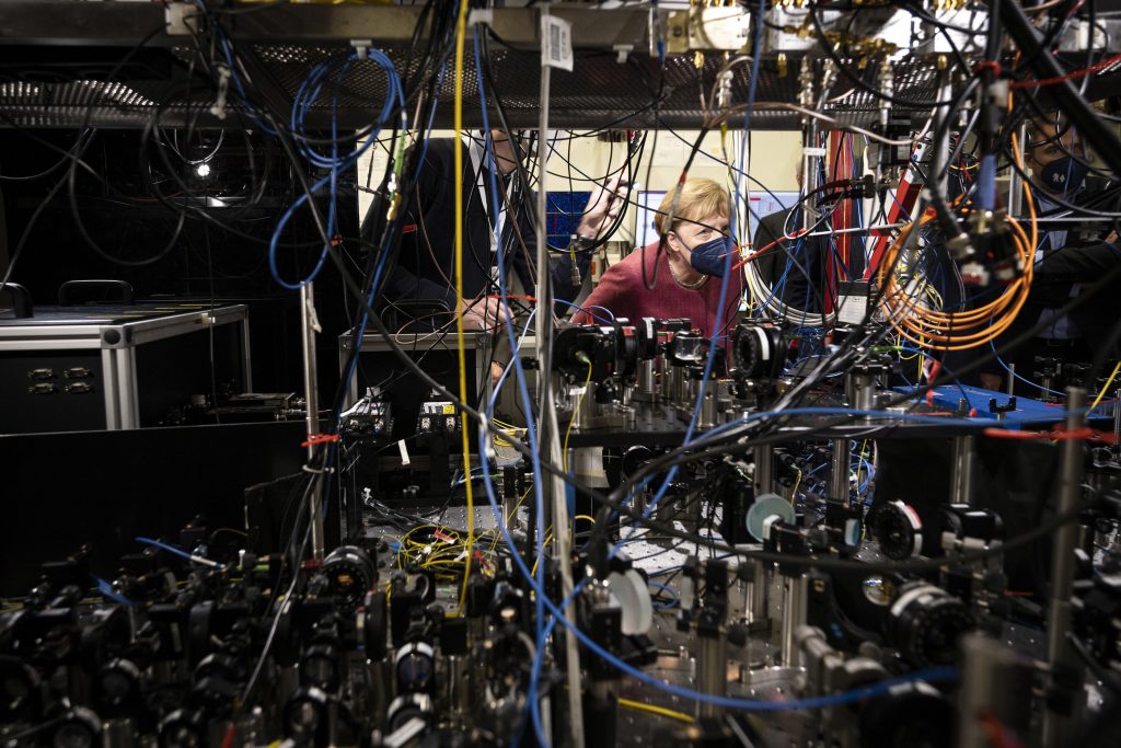 German Chancellor Angela Merkel and Bavarian Prime Minister Markus Söder show their support for Quantum by visiting Max-Planck-Institute of Quantum Optics