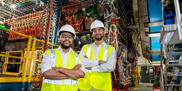 Near-Miss Collisions Map Gluons Inside Nuclei at RHIC