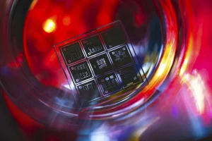 a quantum chip developed in the laboratory of University of Maryland physicist Alicia Kollár