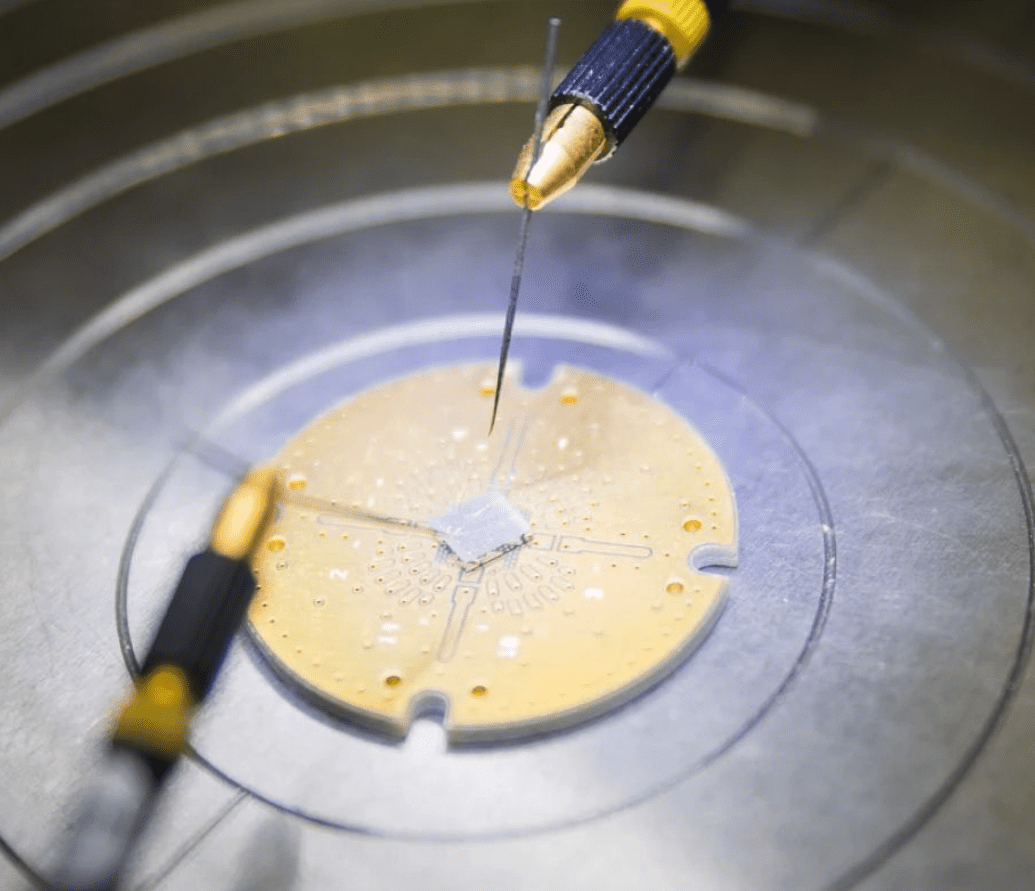 Quobly and Entropica Labs Partner to Accelerate Fault-Tolerant Quantum Computing