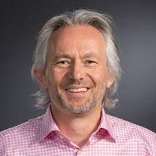 20 Influential individuals driving the Quantum Technology Revolution