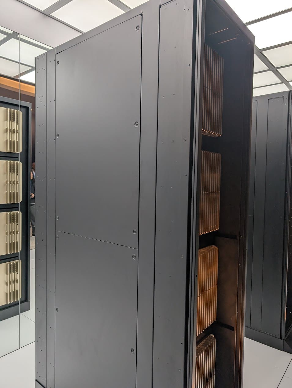 Federated Learning, Training AI Without Centralized Data