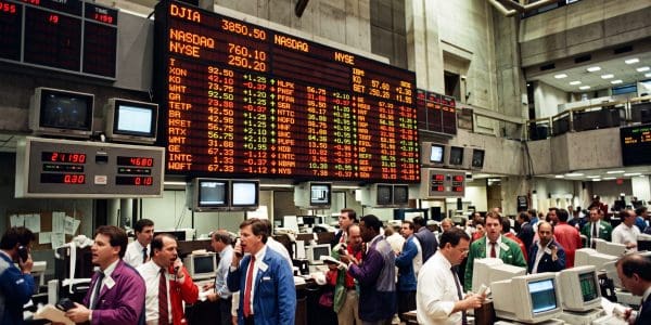 Quantitative Finance Stock Forecasts Show No Quantum Advantage on Chinese Stocks