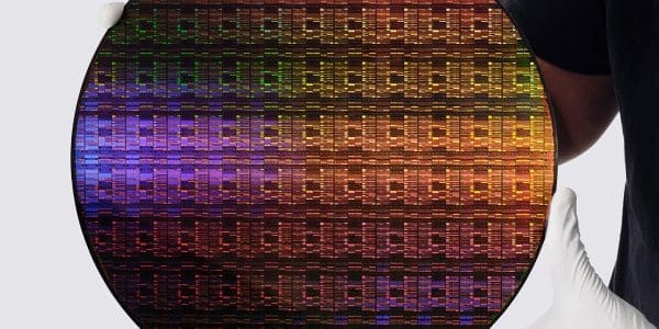 Sub-1 Nanometer Chip Offers 50% More Performance, IBM Reports