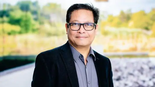 Argonne Physicist Wins Prestigious Award for X-ray Breakthrough