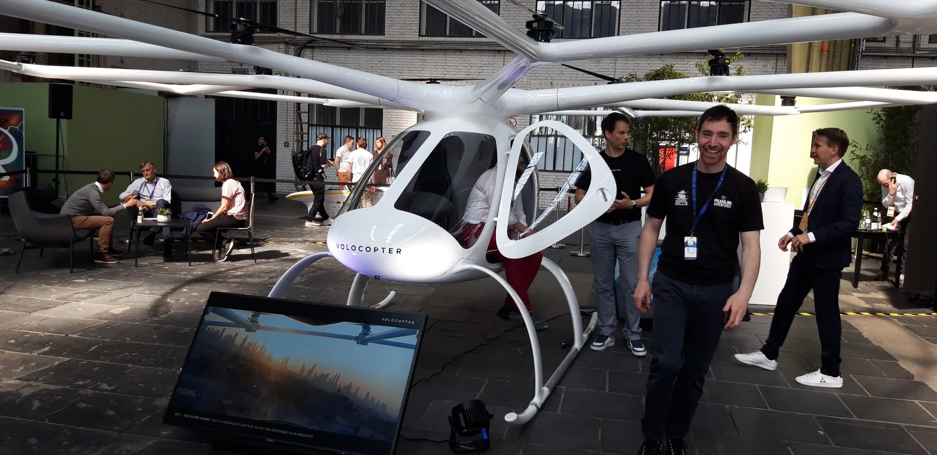 5 Technology Trends That Will Transform Businesses In A Post Coronavirus World by Bernard Marr at CogX